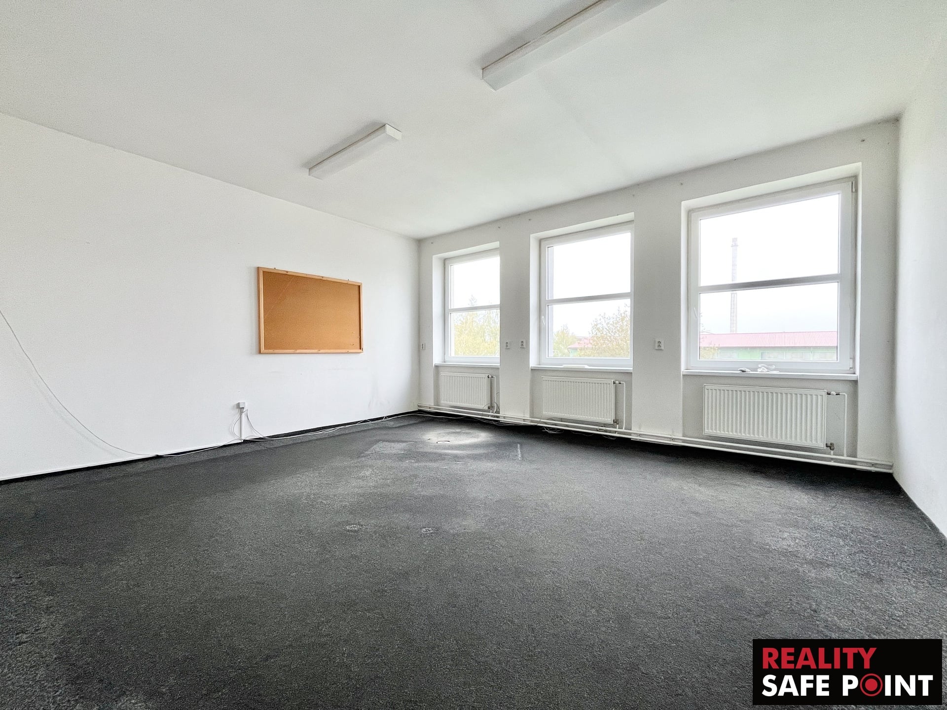 Pronájem kancelářských a výrobních prostor – IPPE Dýšina – foto 4