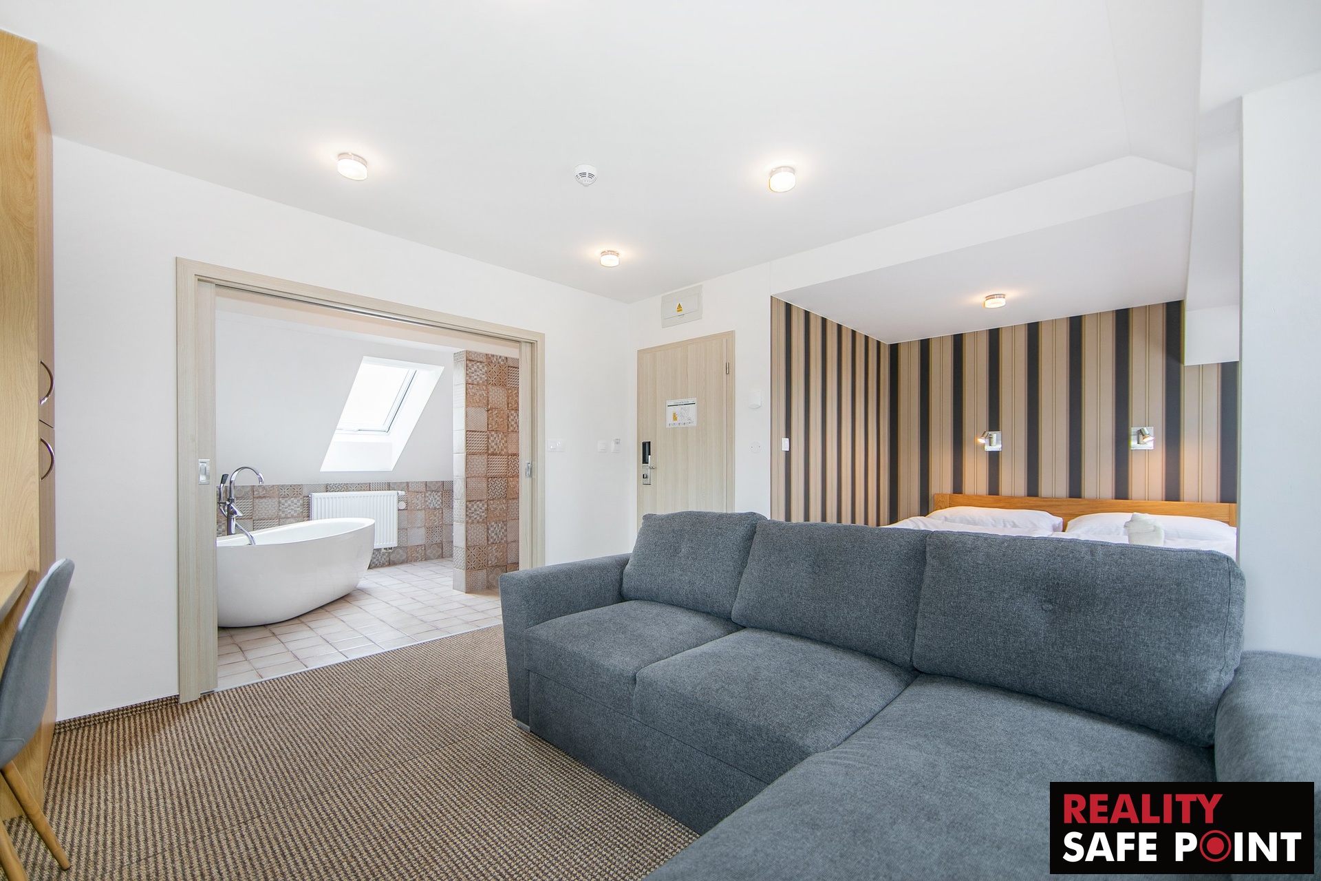 Prodej hotelu – Dobřany – foto 7