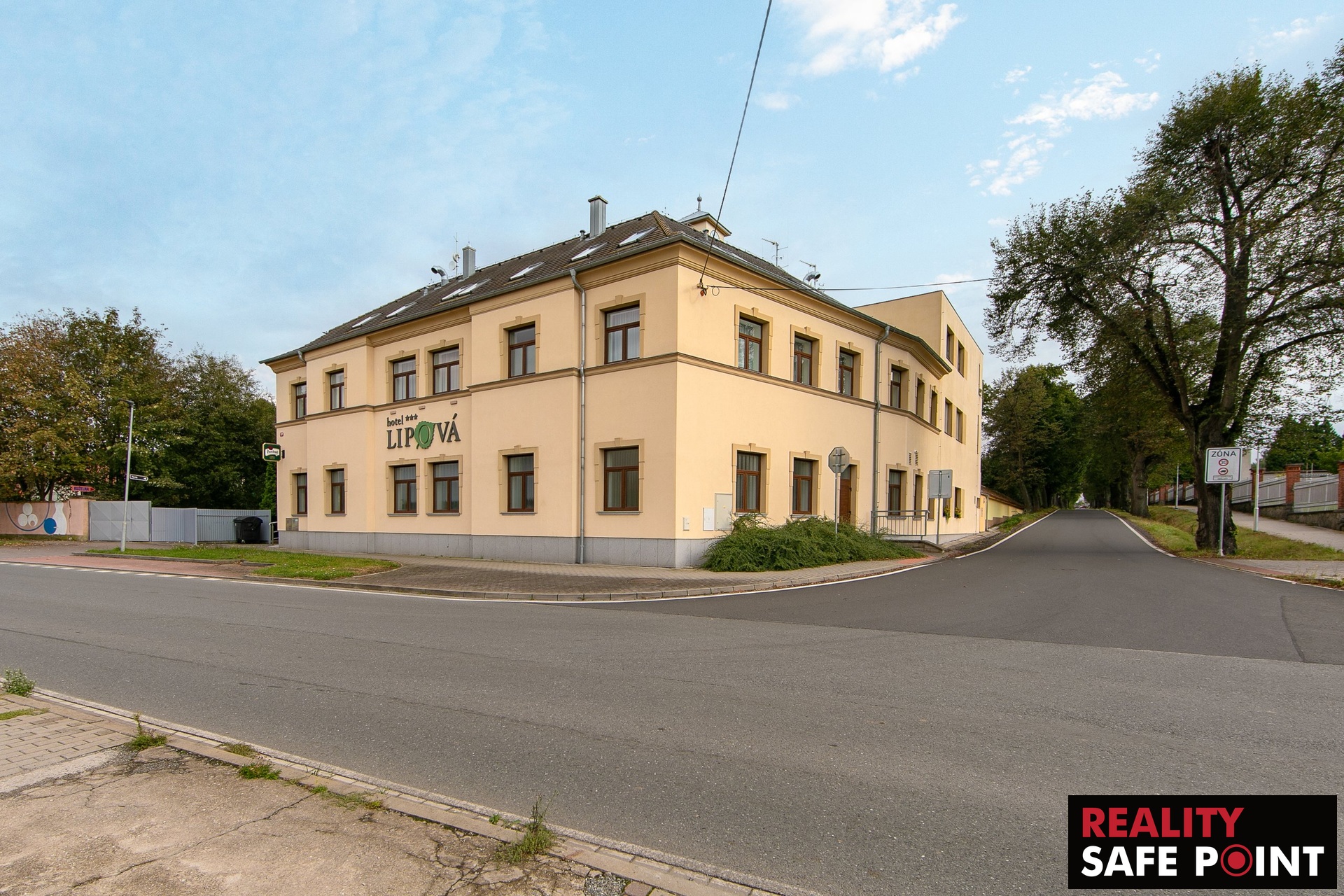 Prodej hotelu – Dobřany – foto 24