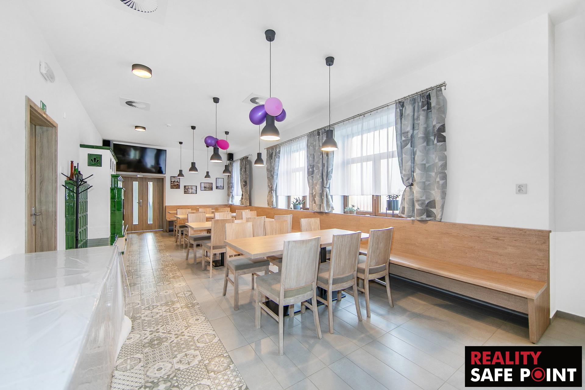 Prodej hotelu – Dobřany – foto 2