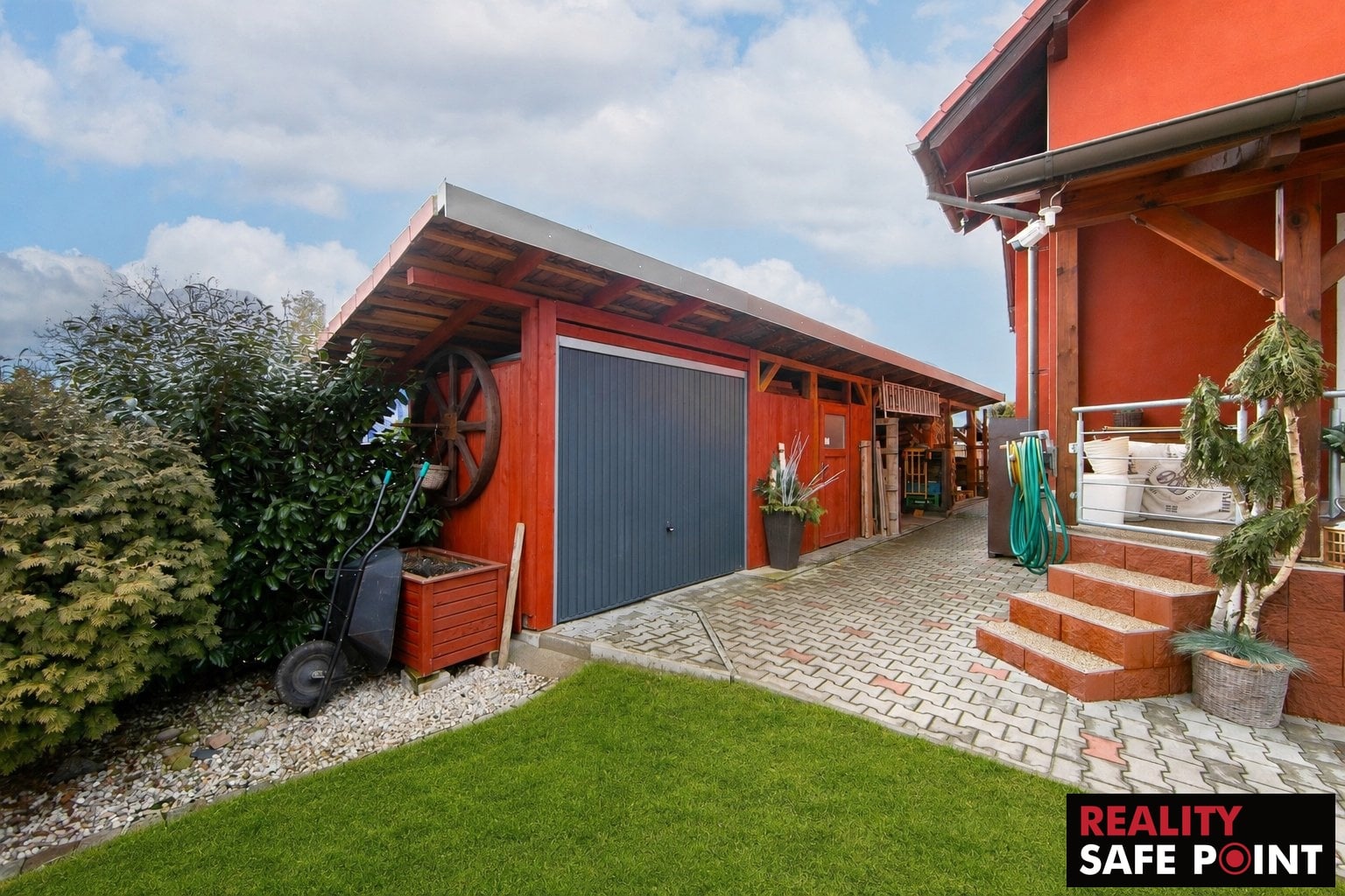 Nadstandardní rodinný dům 304 m² se zahradou 882 m², garáží a venkovním zázemím – Mantov – foto 21