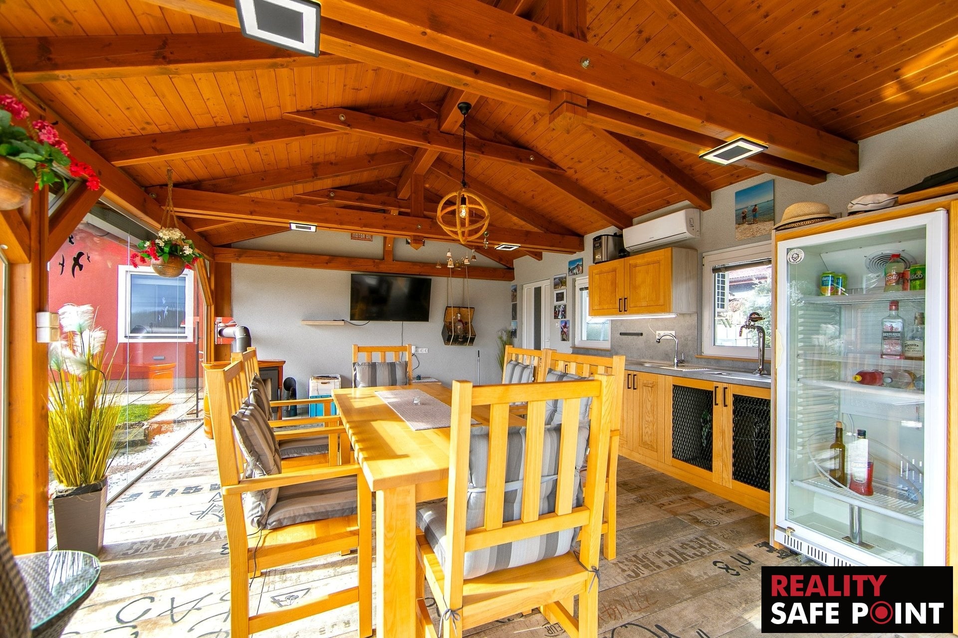 Nadstandardní rodinný dům 304 m² se zahradou 882 m², garáží a venkovním zázemím – Mantov – foto 18