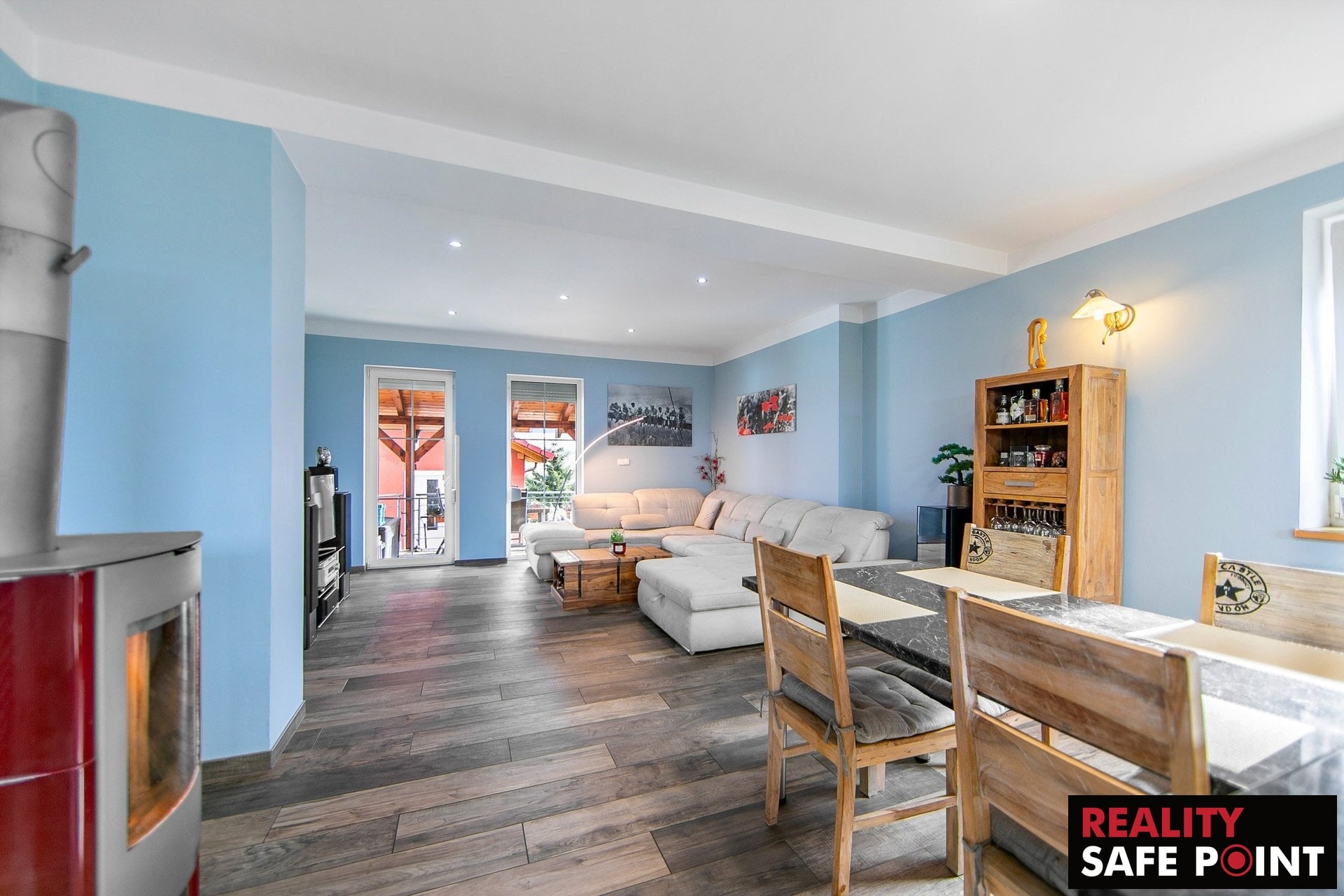 Nadstandardní rodinný dům 304 m² se zahradou 882 m², garáží a venkovním zázemím – Mantov – foto 8