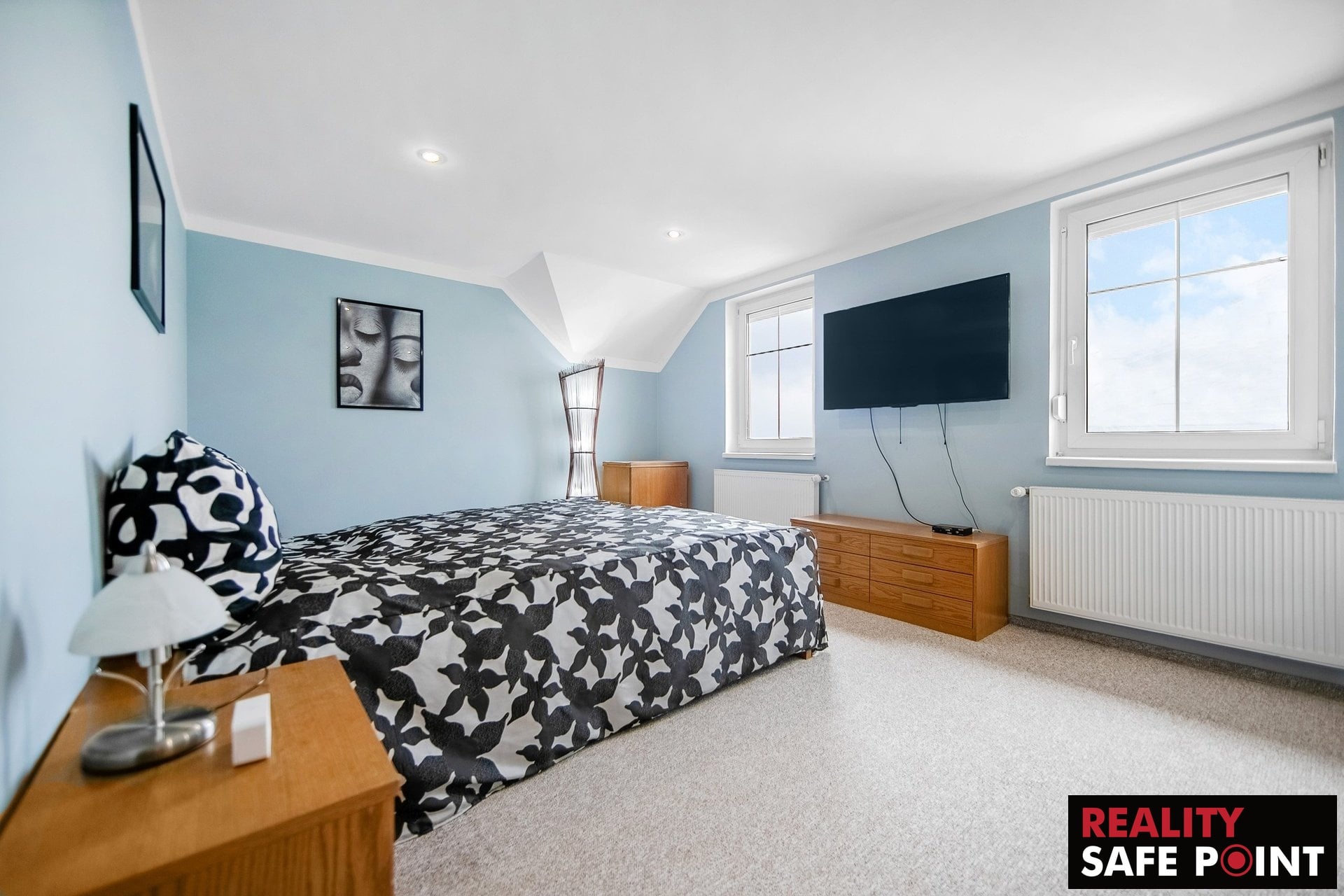 Nadstandardní rodinný dům 304 m² se zahradou 882 m², garáží a venkovním zázemím – Mantov – foto 14