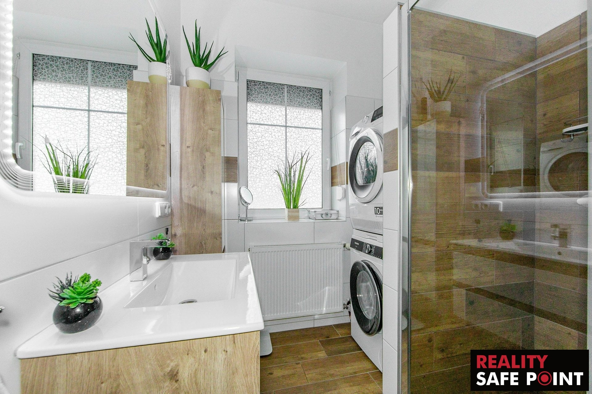 Nadstandardní rodinný dům 304 m² se zahradou 882 m², garáží a venkovním zázemím – Mantov – foto 9