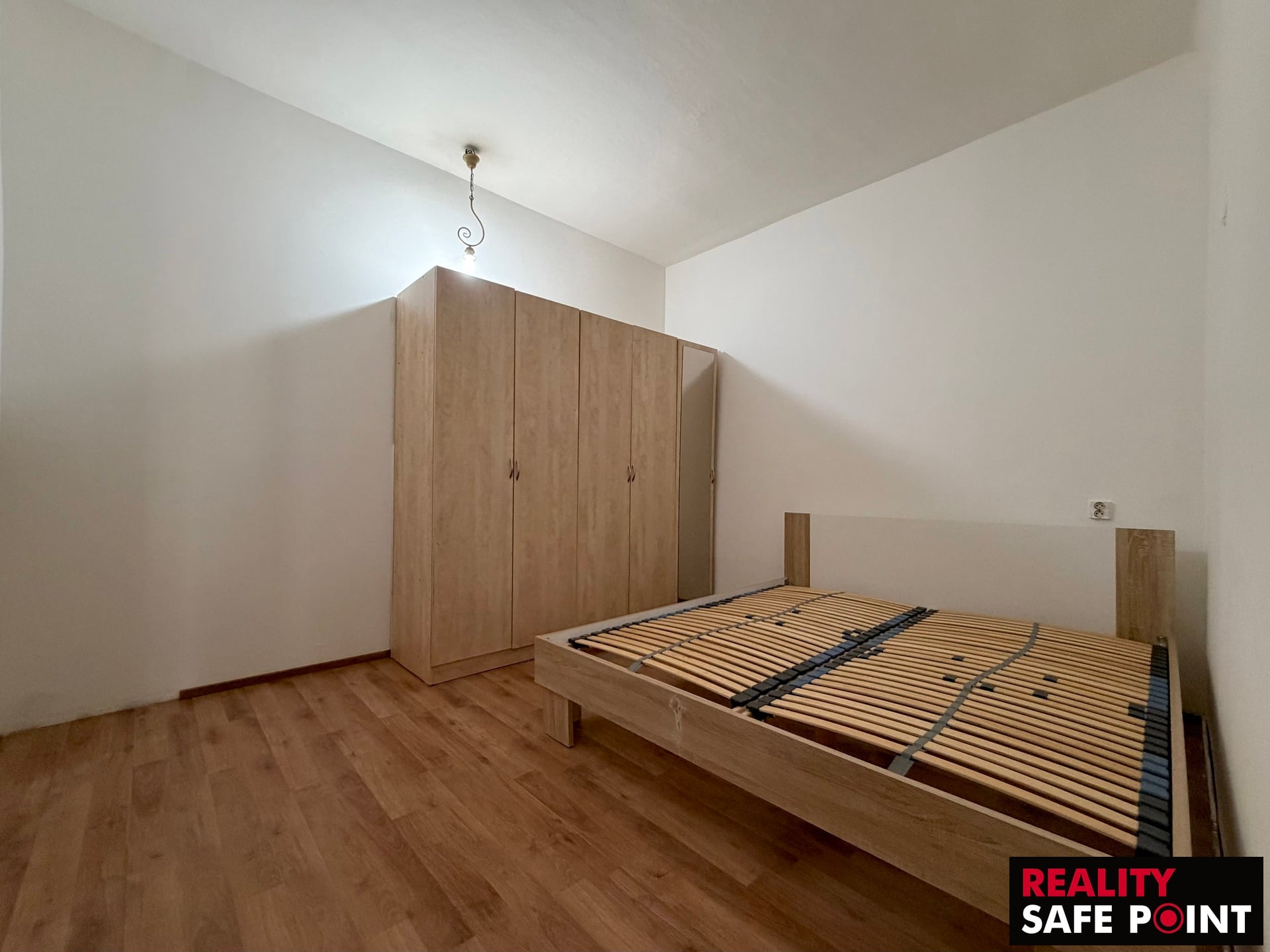 Pronájem bytu 3+1 80 m² se zahradou, Plzeň – Severní Předměstí – foto 5